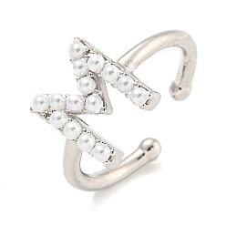 Letter M Латунные открытые манжеты для женщин, с ABS имитации жемчуга, без кадмия и без свинца, долговечный, буквы, Буква М, внутренний диаметр: 17 мм, буква м: 11x10 мм