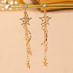 Звезда Серьги-гвоздики с кисточками из сплава и страз, золотые, звезда, 87x16 мм