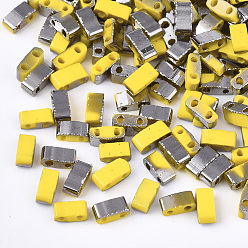 Желтый Стеклянные бусины из непрозрачного стекла, 2-луночное, прямоугольные, желтые, 4.5~5.5x2x2~2.5 мм, отверстие : 0.5~0.8 мм