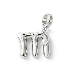 Letter M Покрытие стойки латунь с АБС-пластиком жемчуг европейские подвески, Подвески с большими отверстиями, долговечный, без свинца и без кадмия, платина, Буква М, 21 мм длиной, отверстие : 5 мм, Кулон : 13x15x5 мм