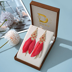 Светло-Вишневый Серьги-люстры из сплава ромбов со стразами, с пером, золотые, светло-вишневый, 120 мм