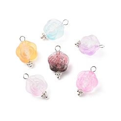 Серебро Двухцветные подвески из прозрачного акрила, окрашенные распылением, с железом найти, цветок, серебряные, 18x12x8.5 мм, отверстие : 2~2.5 мм