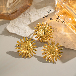 Настоящее золото 18K Комплект из серег-гвоздиков и колец с текстурированным цветком из нержавеющей стали, реальный 18 k позолоченный, Цветок: 27.2~28 мм, внутренний диаметр: 17.6 мм