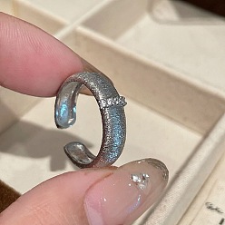 Платина Регулируемые кольца манжеты из латуни с микропаве и кубическим цирконием, платина, внутренний диаметр: 15~20 мм