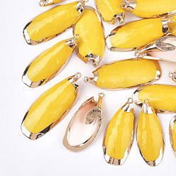 Gold Electroplate Spray Painted Sea Shell Pendants, with Brass Findings, Oval, Golden, Gold, 40~50x15~22x10~15mm, Hole: 2mm