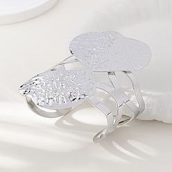 Платина Браслеты-манжеты из сплава в форме сердца для женщин, текстура, платина, внутренний диаметр: 2-1/4 дюйм (5.8 см)