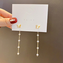 Бабочка Серьги-гвоздики с кисточками из латуни с микропаве из прозрачных кубических цирконий, золотые, бабочка, 55 мм