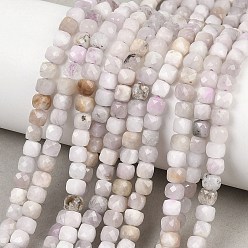 Кунсайт Природные кунцит бисер нитей, граненые, кубические, 4~4.5x4~4.5x4~4.5 мм, отверстие : 0.9 мм, около 88~98 шт / нитка, 15.35''~15.55'' (39~39.5 см)