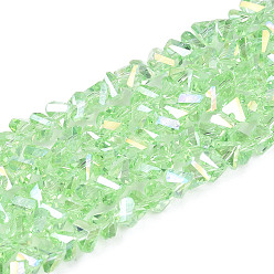 Бледно-Зеленый Гальванизируйте прозрачное стекло бисер нитей, треугольные, с покрытием AB цвета, граненые, бледно-зеленый, 3~3.5x4~4.5x4~4.5 мм, отверстие : 0.8 мм, около 121~131 шт / нитка, 14.37~15.35 дюйм (36.5~39 см)