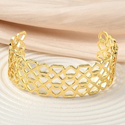 Настоящее золото 18K Полые латунные манжеты браслеты для женщин, Сердце Pattern, стойки покрытие, долговечный, без свинца и без кадмия, реальный 18 k позолоченный, внутренний диаметр: 1-7/8x2-1/2 дюйм (4.8x6.2 см)