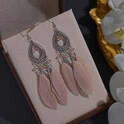 Pink Серьги-капли из сплава со стразами, с пером, античное серебро, розовые, 23x11 мм