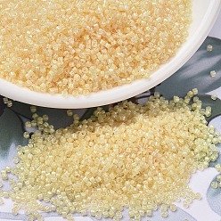 (DB2371) Окрашенная Внутри Цвета Слоновой Кости Бусины miyuki delica, цилиндр, японский бисер, 11/0, (БД 2371) внутри окрашенной слоновой кости, 1.3x1.6 мм, Отверстие: 0.8 мм, о 2000 шт / бутылка, 10 г / бутылка