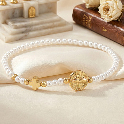 Золотой Регулируемые белые круглые браслеты с искусственным жемчугом и латунным крестом Святого Бенедикта из бусин., золотые, 6.89 дюйм (17.5 см)