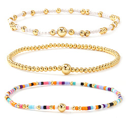 Разноцветный 3шт. 3 стильные браслеты из стеклянного бисера и латунных бусин, эластичные, для женщин, круглые, красочный, 6.50 дюйм (16.5 см)