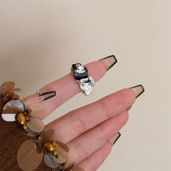 Черный Манжета из сплава с эмалью, открытые кольца, кролик, серебряные, чёрные, внутренний диаметр: регулируемый