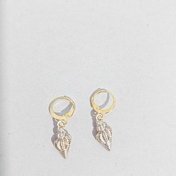 Белый Серьги-гвоздики с эмалевой отделкой из сплава и ракушки на морскую тематику, золотые, белые, 32x9 мм