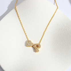 Letter P Ожерелья с подвеской в виде сердца из латуни с микропаве из прозрачного кубического циркония, золотые, Письмо P, 16.14 дюйм (41 см)