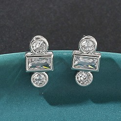 Платина Серьги-гвоздики с квадратом и круглыми плоскими латунными кристаллами с микропаве из прозрачного кубического циркония, стойки покрытие, долговечный, без кадмия и без свинца, платина, 11.5x6 мм