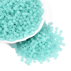Turquoise Perles de rocaille en verre transparent dépoli fgb, ronde, trou rond, teint et cœur, turquoise, 4~4.5x3~3.5mm, Trou: 1.4~1.5mm, environ 7500 pcs / livre