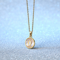 Letter O Плоские круглые ожерелья с инициалами из нержавеющей стали с натуральными белыми ракушками для женщин, золотые, цвет морской раковины, Письмо O, 18.11 дюйм (46 см)