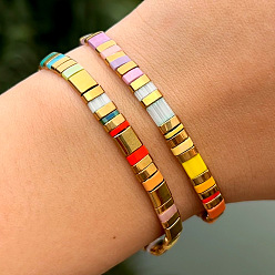Разноцветный 2 шт. летние разноцветные браслеты из смешанных камней с прямоугольными бусинами и золотым квадратом, красочный, 6-1/4 дюйм (16 см) ~ 6-1/2 дюйм (16.5 см)