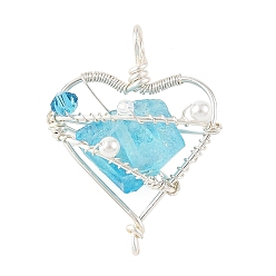 Cielo Azul Colgantes envueltos en alambre de cobre de cuarzo natural galvanizado, Colgantes en forma de corazón con cuentas de cristal austriaco de imitación, el color plateado de plata, el cielo azul, 33x26x14 mm, agujero: 3.5 mm