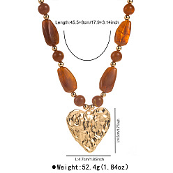 Сиена Кулон в виде сердца из цинкового сплава с текстурированной поверхностью, бусы из смолы, ожерелье для женщин, золотые, цвет охры, 17.91 дюйм (45.5 см)