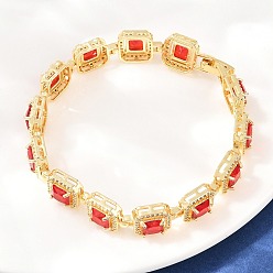Красный Квадратные латунные браслеты с микропаве из прозрачных кубических цирконий и стеклянных звеньев., долговечный, без свинца и без кадмия, реальный 18 k позолоченный, красные, 7.76 дюйм (19.7 см)