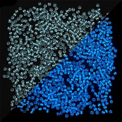Темно-Голубой 11/0 светящиеся стеклянные бусины, внутри цветов, светящиеся в темноте круглые бусины, глубокое синее небо, 2 мм, отверстие : 1 мм, около 660 шт / упаковка