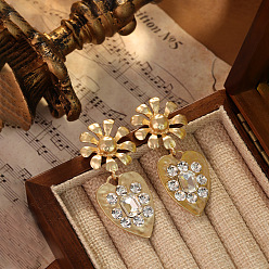 Кристалл Серьги-гвоздики из сплава со стразами в форме цветка и сердца, золотые, кристалл, 60x25 мм