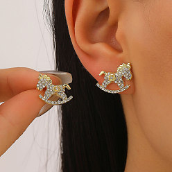 Light Gold Латунь серьги, со стразами и 304 булавками из нержавеющей стали, конек, золотой свет, 18x14 мм