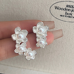 Цветок Серьги-гвоздики из искусственного жемчуга, цветок