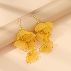 Светло-хаки Серьги-подвески из богемной ткани, кисточка из лепестков цветов, золотые, светлый хаки, 150x50 мм