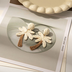 Желтая Старая Ткань  Висячие серьги-гвоздики из рафии, кокосовая пальма, старое кружево, 61.4x39.3 мм