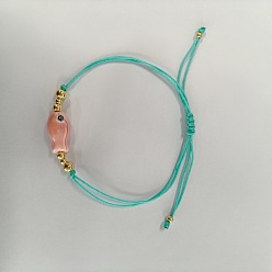 Легкий Лосось Регулируемые браслеты с подвесками в виде плетеных фарфоровых рыбок, плетеные браслеты из нейлонового шнура для женщин, с латунным, светлый померанцевый, 11.02 дюйм (28 см)