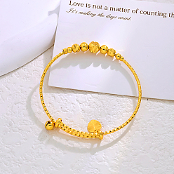 Настоящее золото 18K Регулируемые латунные браслеты с подвесками для женщин, круглый и сердце, реальный 18 k позолоченный, внутренний диаметр: 2-3/8 дюйм (6 см)