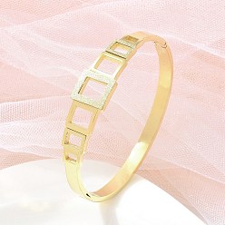 Настоящее золото 18K Ионное покрытие (IP) 304 шарнирные браслеты из нержавеющей стали для женщин, матовые, реальный 18 k позолоченный, внутренний диаметр: 2x2-3/8 дюйм (5x6 см)