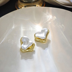 Сердце Женские серьги-гвоздики из сплава и смолы, золотые, сердце, 23x20 мм