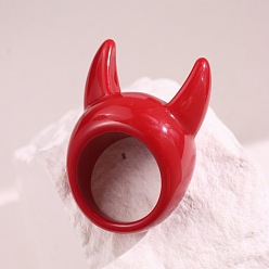 (123L) Белый крем непрозрачный блеск Кольца из смолы с изображением дьявольского рога, огнеупорный кирпич, внутренний диаметр: 17 мм