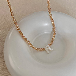 Letter R Подвеска с инициалом из натуральной ракушки, ожерелья с подвеской из стеклянных бусин, с латунными концевыми цепями, золотые, темно-золотистые, Буква R, 13.98 дюйм (35.5 см)