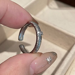 Платина Регулируемые кольца манжеты из латуни с микропаве и кубическим цирконием, платина, внутренний диаметр: 15~20 мм