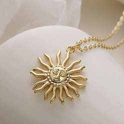 Золотой Подвеска в виде латунного солнца с лицом на цепочке., золотые, 17.72 дюйм (45 см), Кулон : 27x22 мм