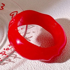 Другие Браслеты из смолы с преувеличенной геометрической формой для женщин, красные, волновое кольцо, внутренний диаметр: 2-1/2 дюйм (6.4 см)