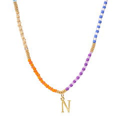 Letter N Ожерелья из стеклянного бисера с радужным градиентом, латунные кулоны, золотые, Письмо N, 16.54 дюйм (42 см)