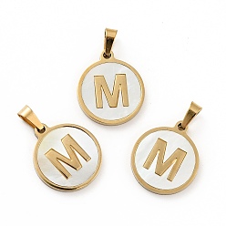 Letter M Вакуумное покрытие pvd 304 нержавеющая сталь с подвесками из белой ракушки, золотые, плоский круглый с подвеской в виде буквы, letter.m, 18x16x1.5 мм, отверстие : 3x6 мм