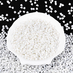 Белый Выпечка краска стеклянные бусины, граненое сердце, белые, 3.5x4.5x4.5 мм, отверстие : 1 мм, Около 7620 шт / фунт