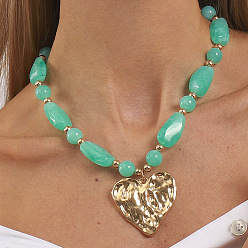 Бирюза Кулон в виде сердца из цинкового сплава с текстурированной поверхностью, бусы из смолы, ожерелье для женщин, золотые, бирюзовые, 17.91 дюйм (45.5 см)