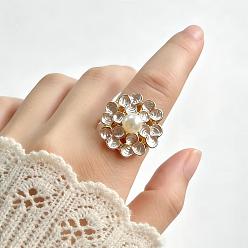 Blanc Floral Manchette ouverte en alliage de zinc émaillé pour femmes, fleur, avec perle d'imitation, or, floral blanc, 25x25mm, réglable