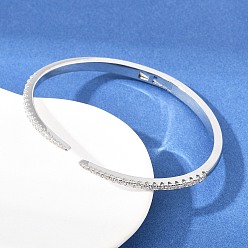 Платина Браслеты на шарнирах из латуни с микропаве и прозрачным фианитом, браслеты-манжеты для женщин, долговечный, стойки покрытие, без свинца и без кадмия, платина, внутренний диаметр: 2.13x1.85 дюйм (5.4x4.7 см)