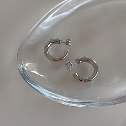 Платина Серьги-гвоздики из сплава и прозрачного кубического циркония, c-образный, платина, 20 мм